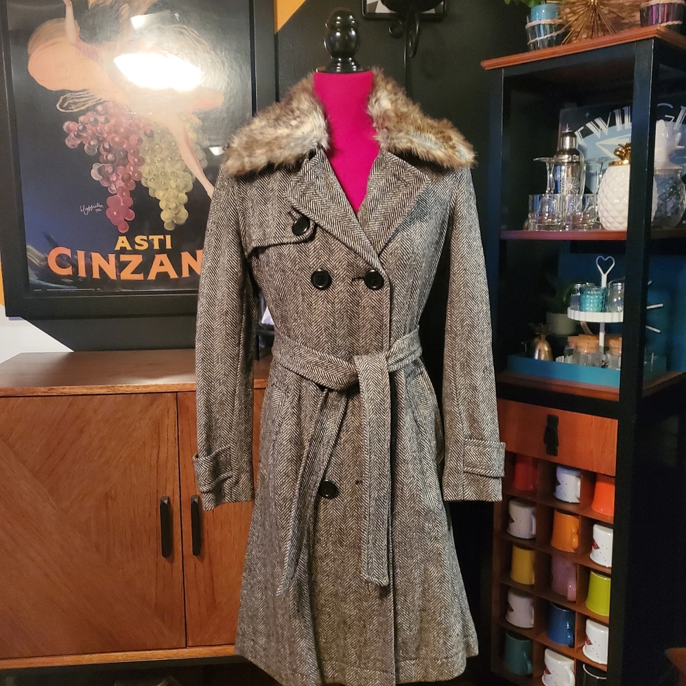 Wool Herringbone Double Breasted Trenchcoat with Detachable Fur Collar.